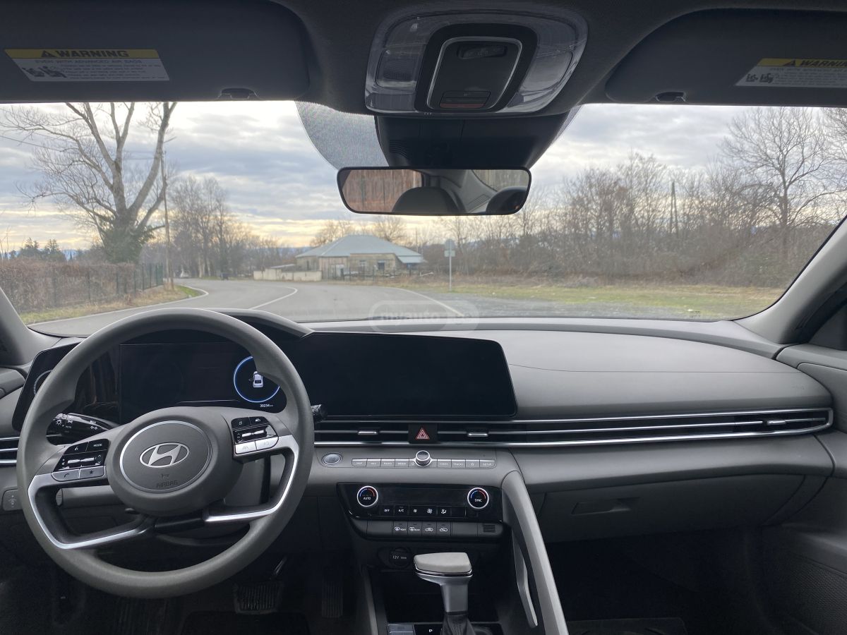 Hyundai Elantra - фото 8