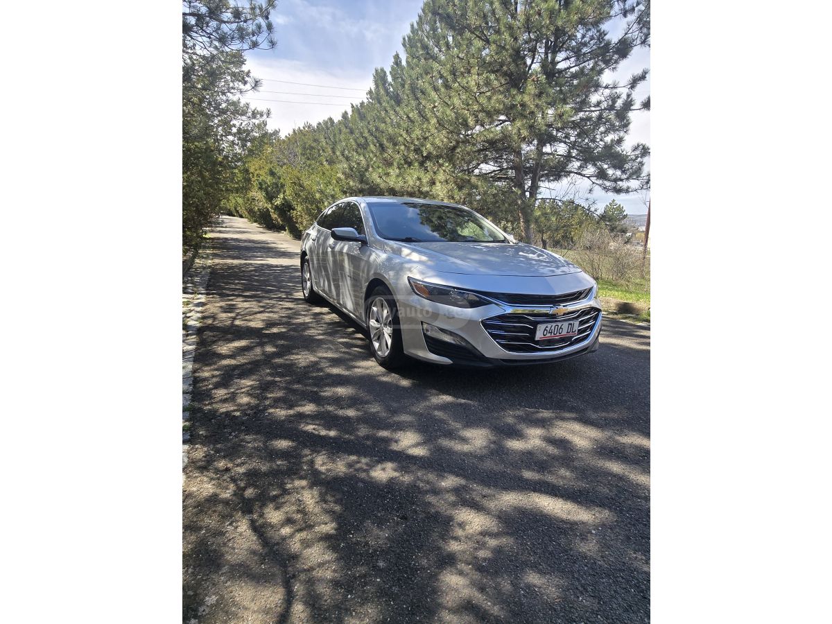 Chevrolet Malibu - фото 1