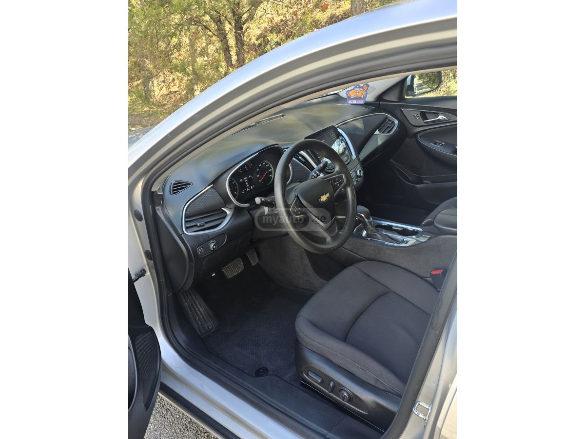 Chevrolet Malibu - фото 10