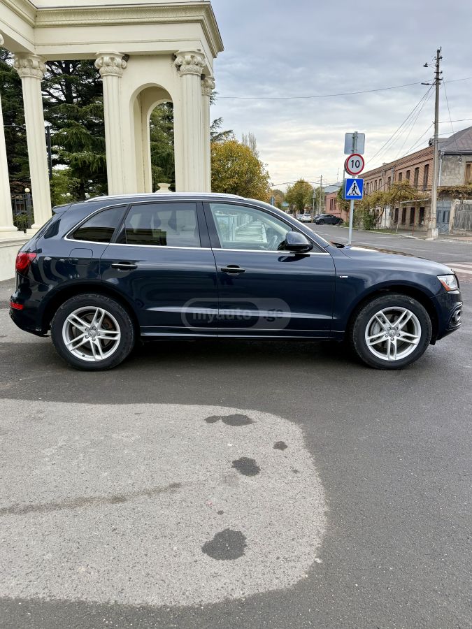 Audi Q5 - фото 6