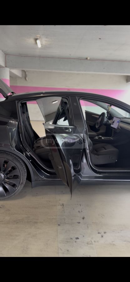 Tesla Model Y - фото 7