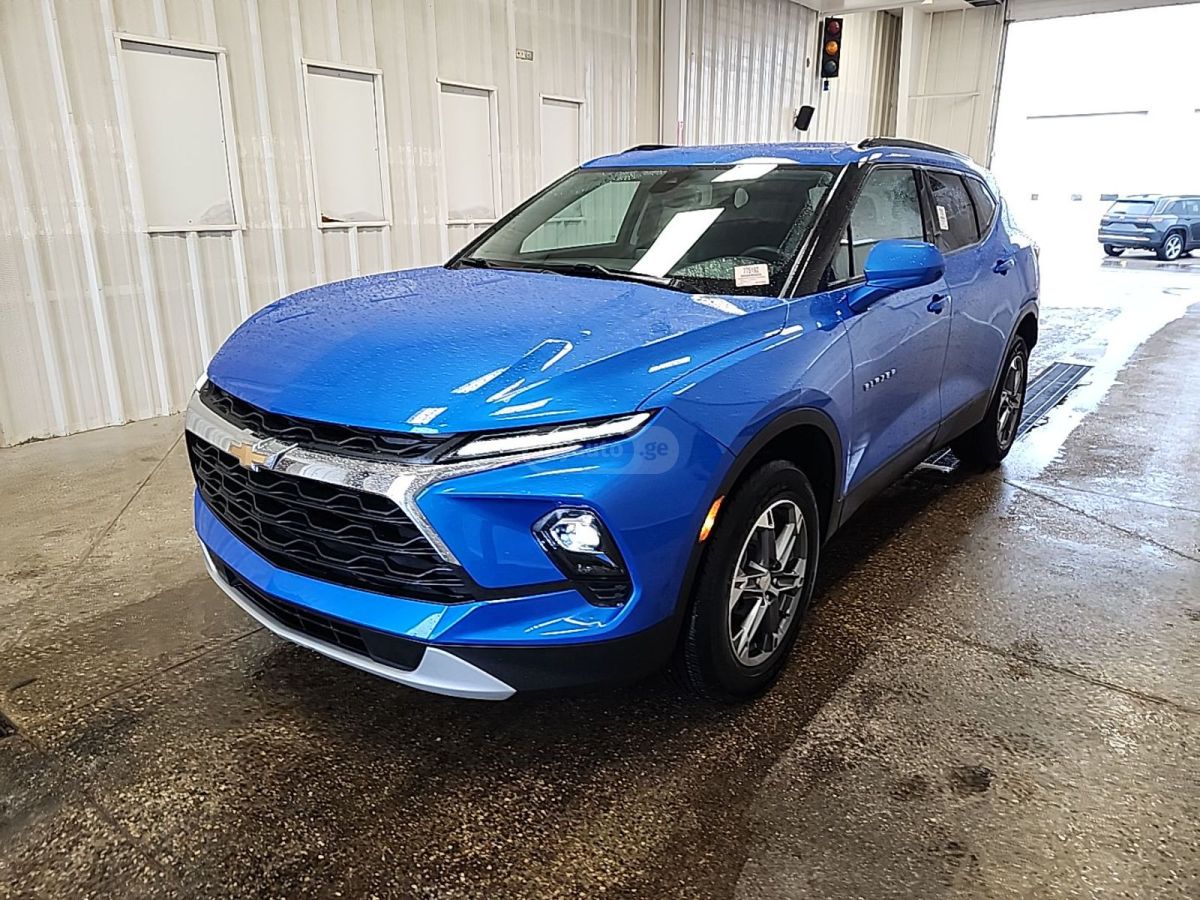 Chevrolet Blazer - фото 1