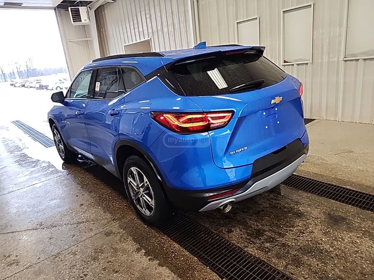 Chevrolet Blazer - фото 2