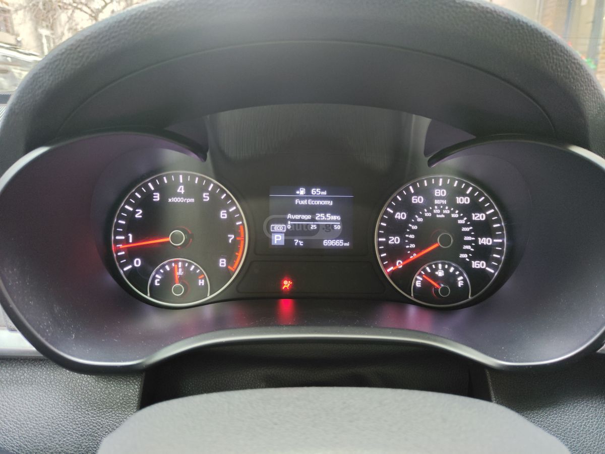 Kia Optima - фото 9