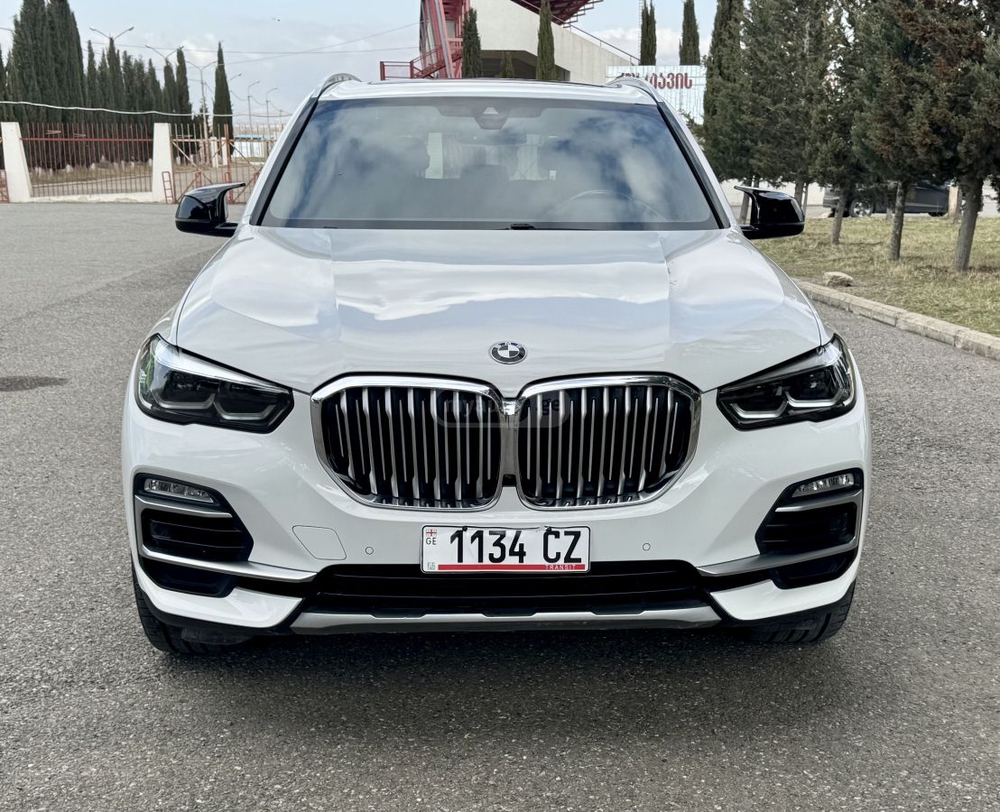 BMW X5 - фото 1