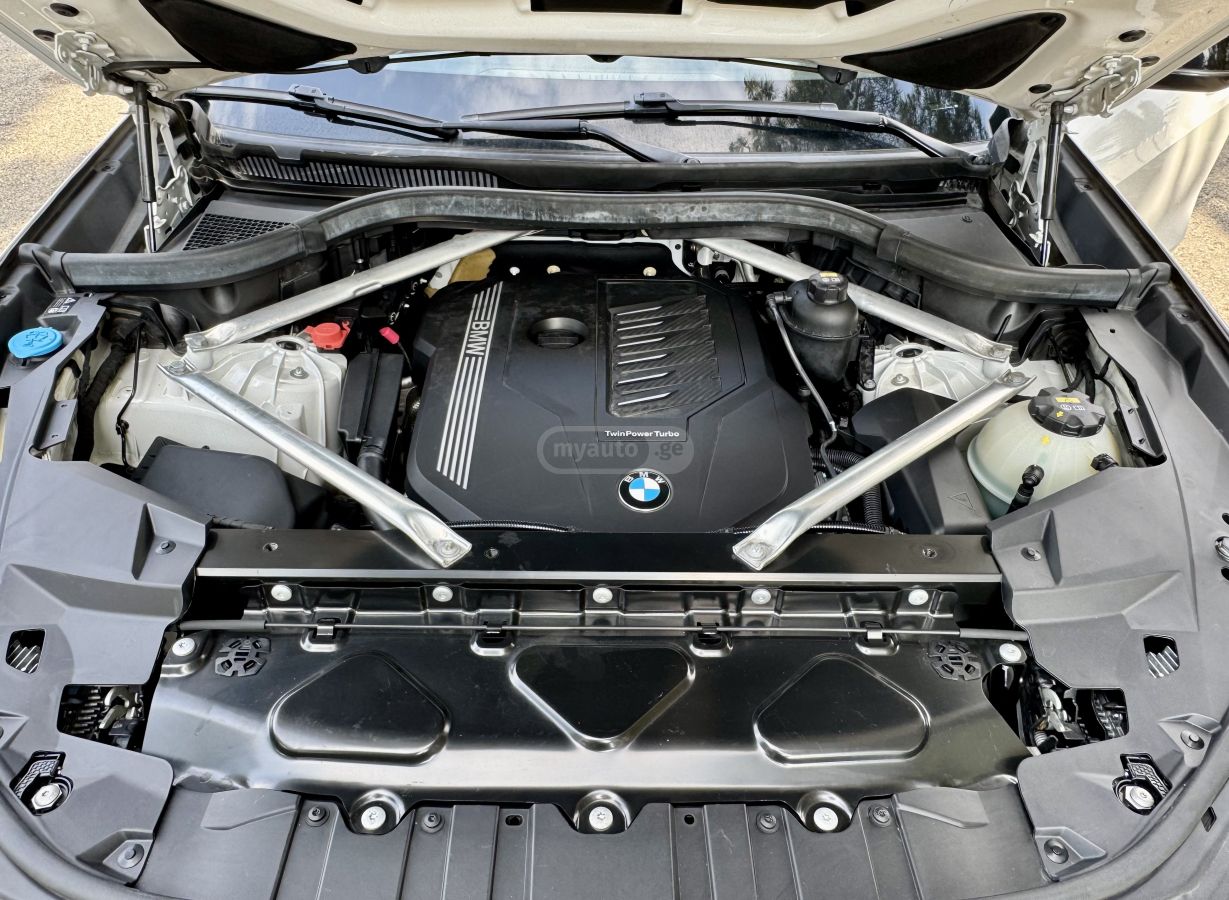 BMW X5 - фото 10