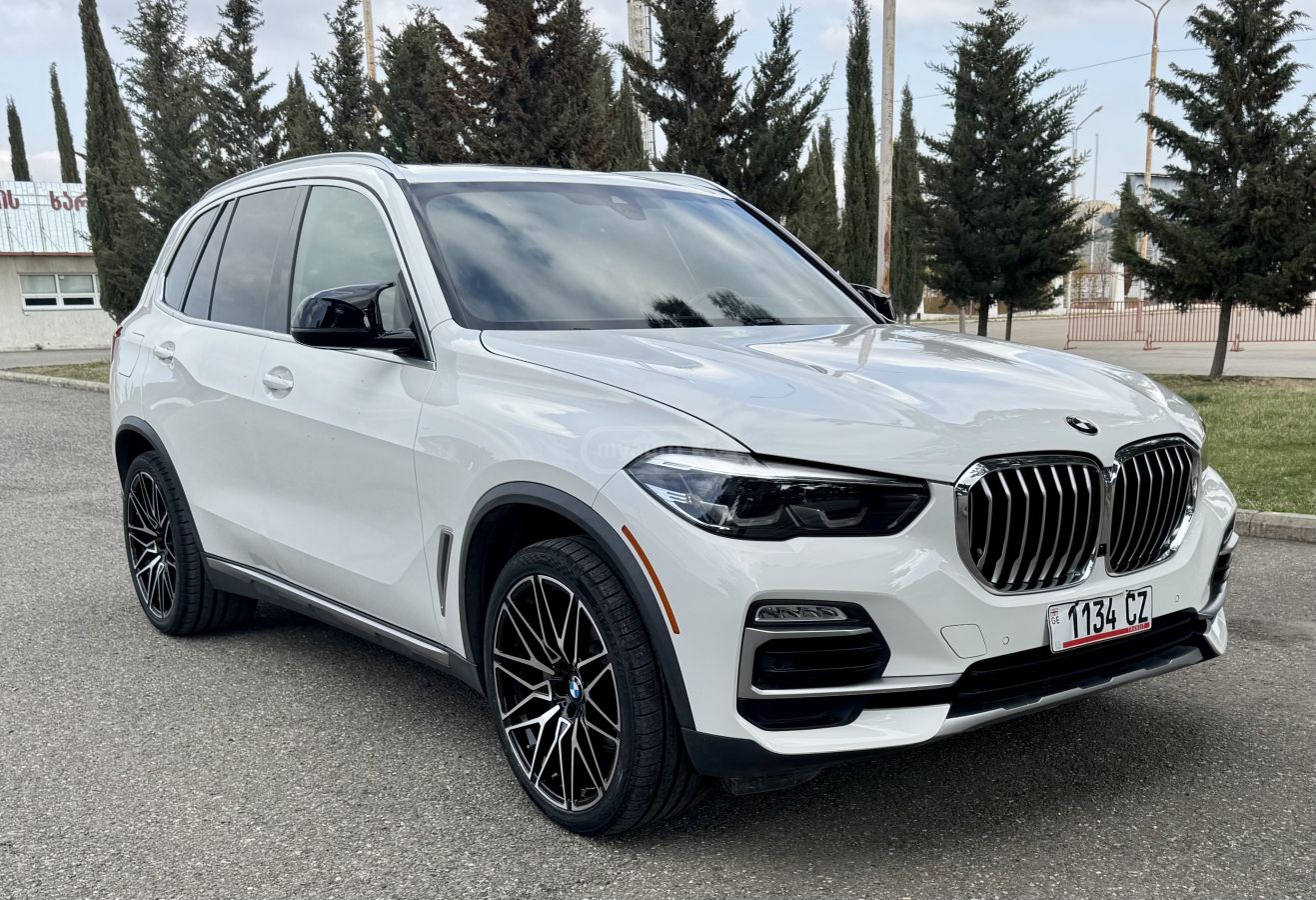 BMW X5 - фото 2