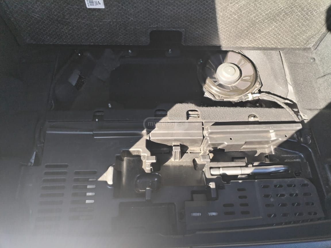 Mercedes-Benz Base GLB 250 4dr All-Wheel Dri — миниатюра 4