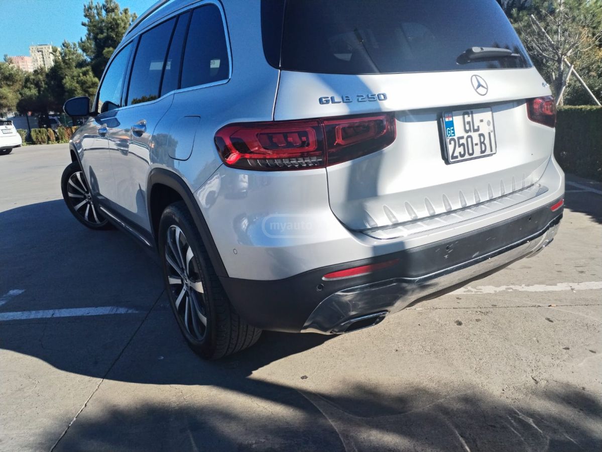 Mercedes-Benz Base GLB 250 4dr All-Wheel Dri — миниатюра 9