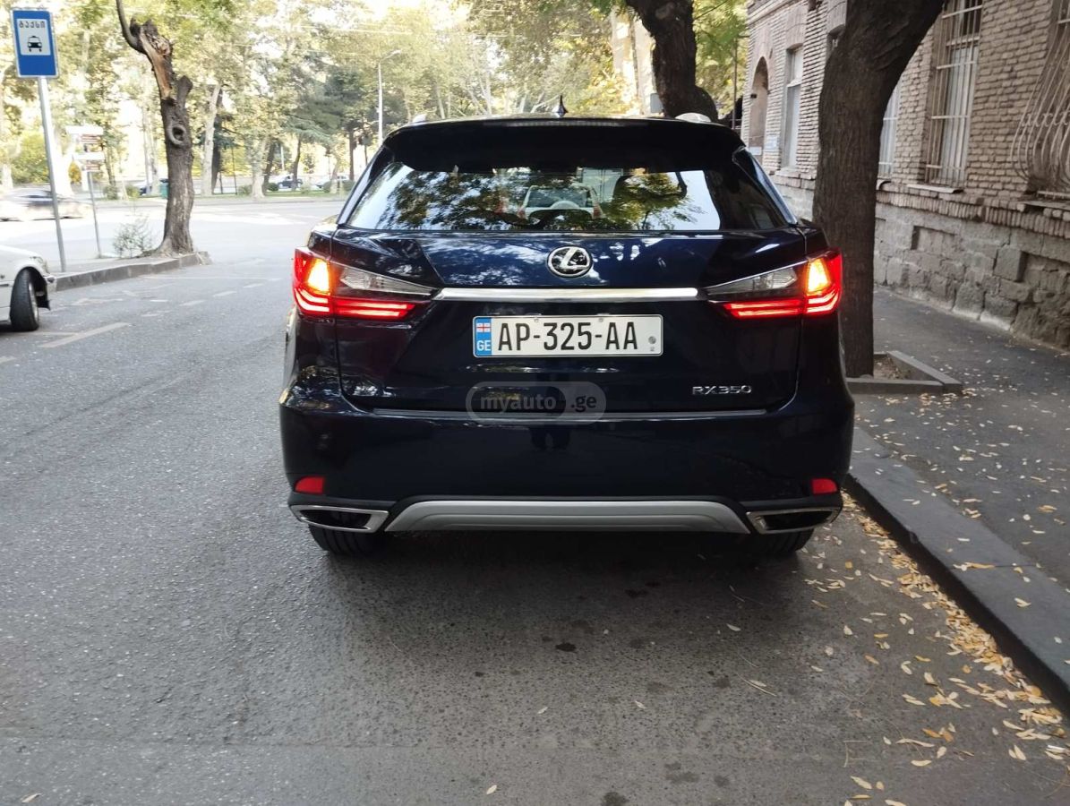 Lexus Base 4dr Front-Wheel Drive Aut — миниатюра 4