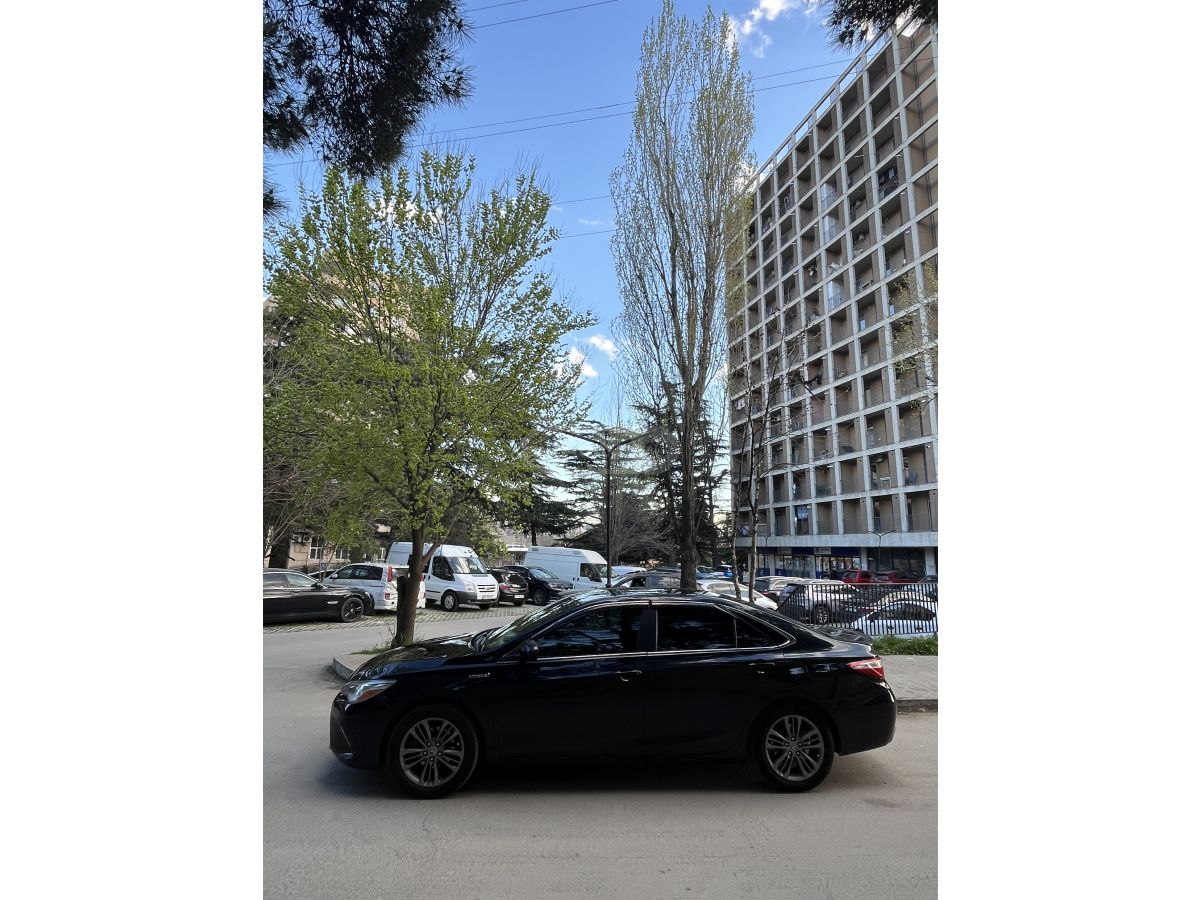 Toyota Camry - фото 3