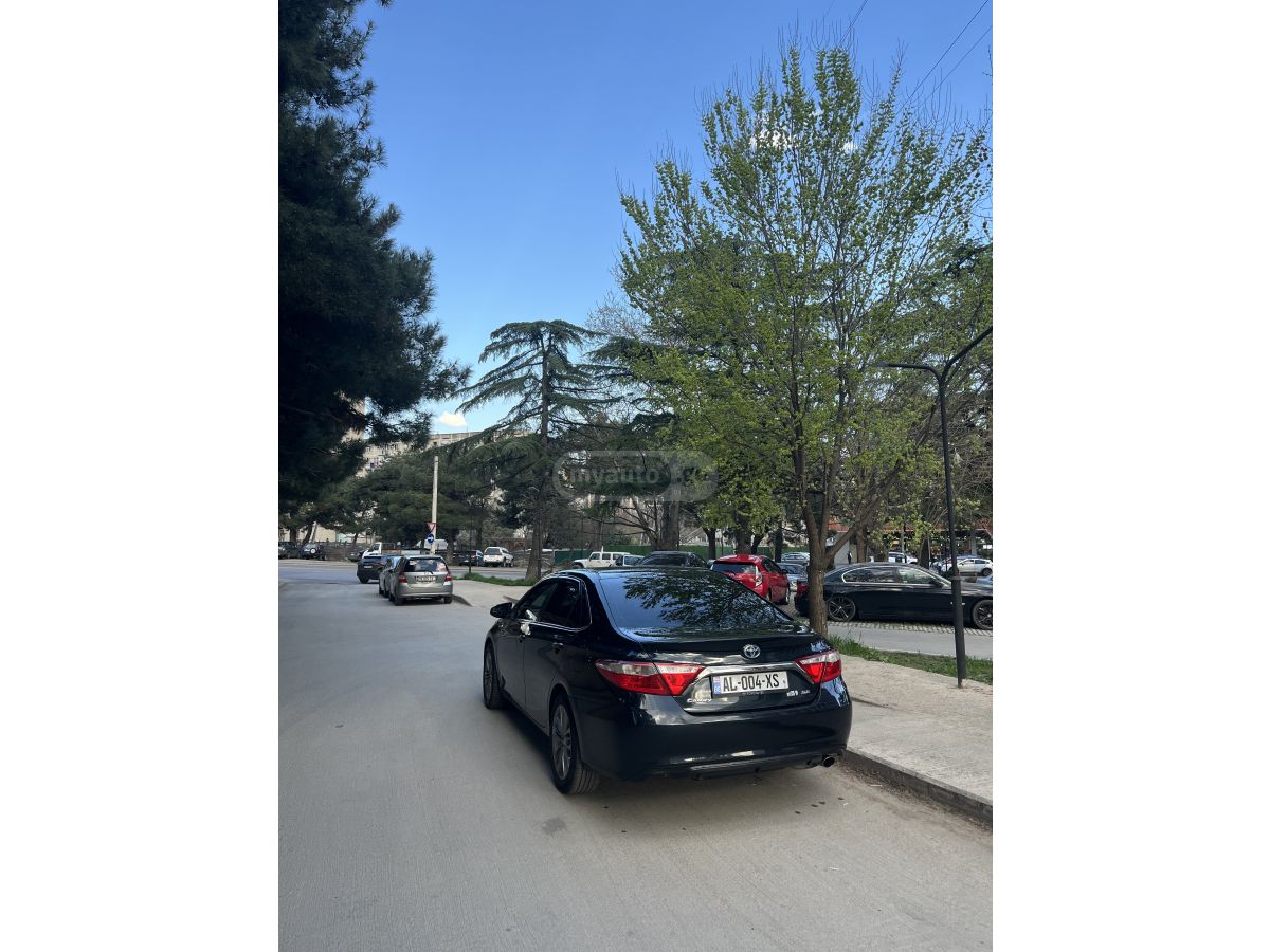 Toyota Camry - фото 4