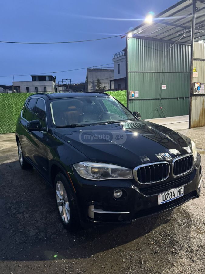 BMW X5 - фото 8
