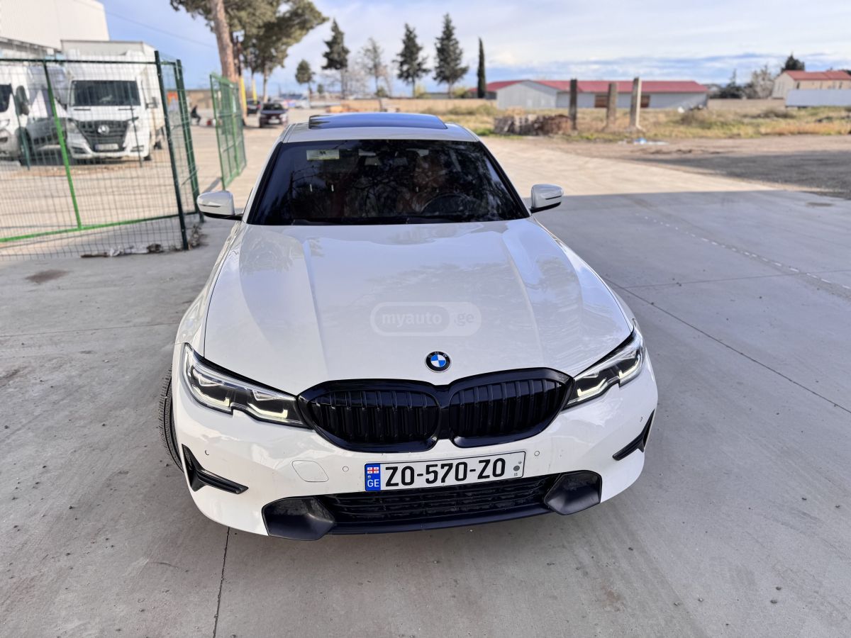 BMW 330 - фото 2