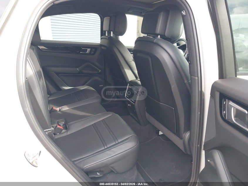 Porsche Cayenne - фото 7