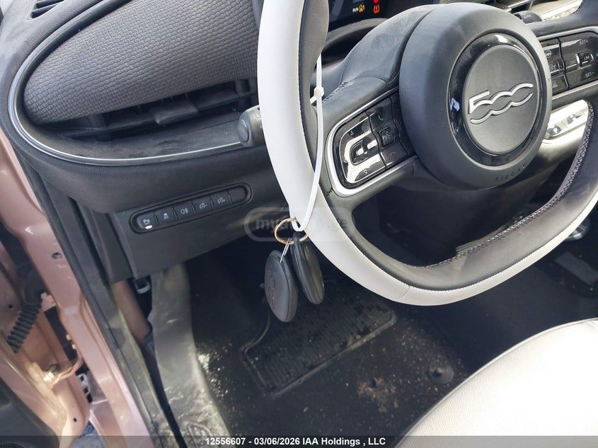 Fiat 500e 2024 — миниатюра 11