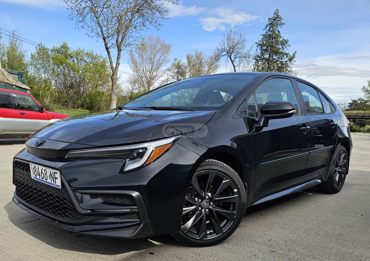 Toyota Corolla - фото 1