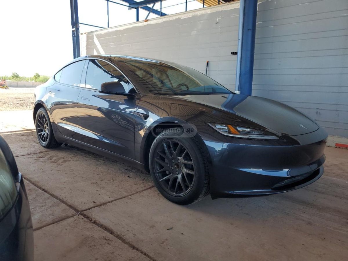 Tesla Model 3 2025 — миниатюра 1