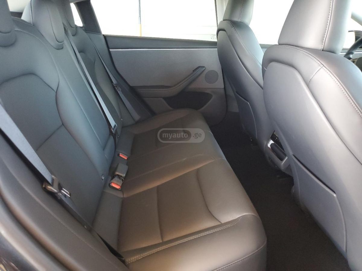 Tesla Model 3 2025 — миниатюра 9