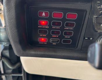 BMW6351987