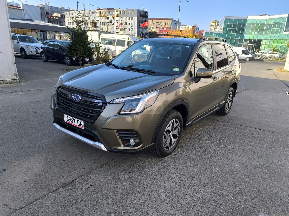 Subaru Premium 4dr All-Wheel Drive CV — миниатюра 1