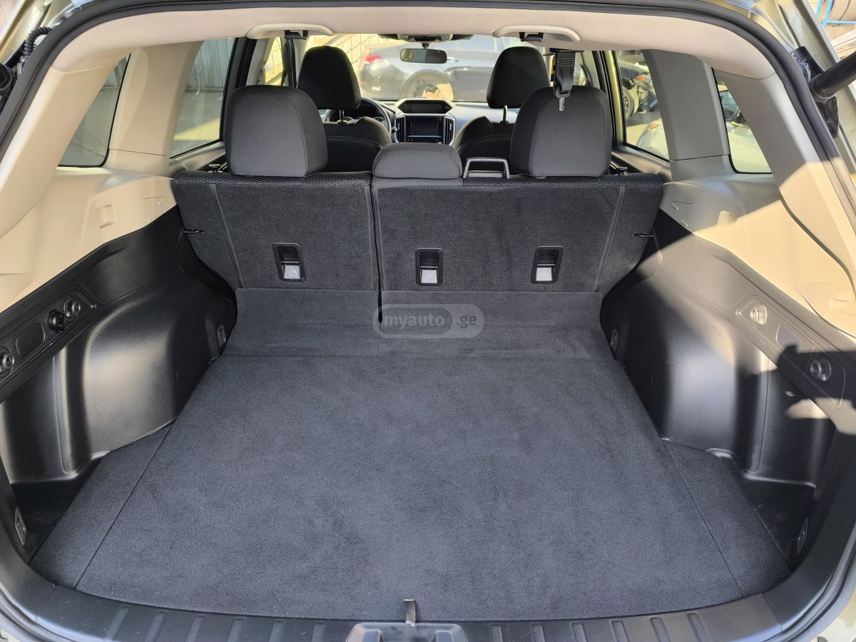 Subaru Premium 4dr All-Wheel Drive CV — миниатюра 12