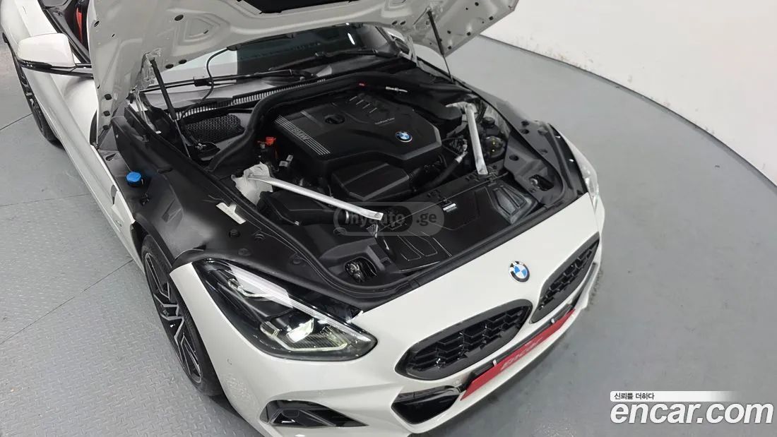 BMW Z4 2025 — миниатюра 6