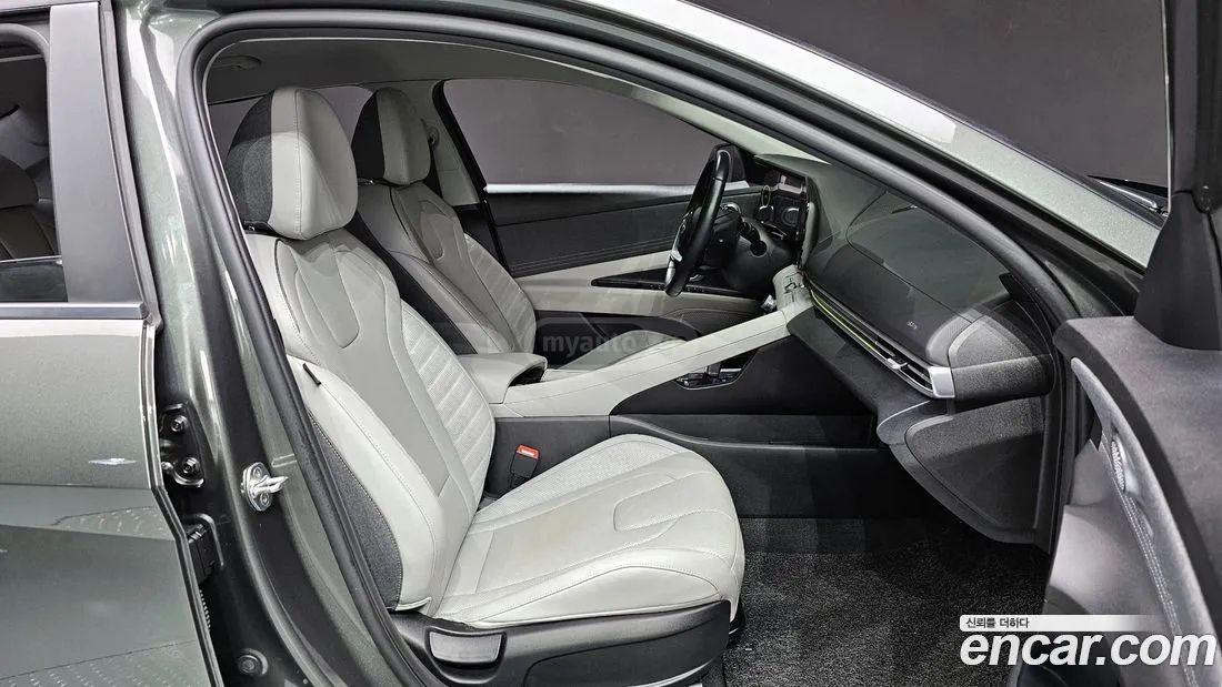 Hyundai Elantra - фото 10