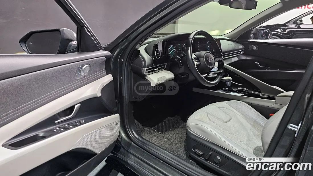 Hyundai Elantra - фото 11