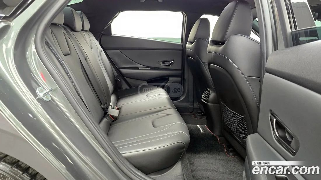 Hyundai Elantra - фото 12