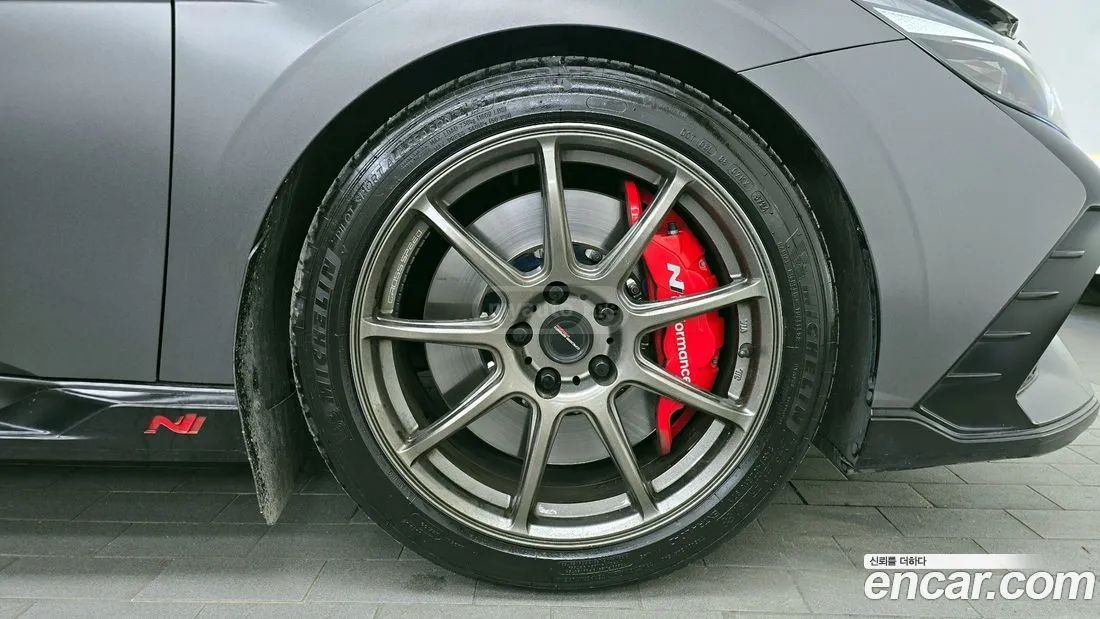 Hyundai Elantra - фото 5