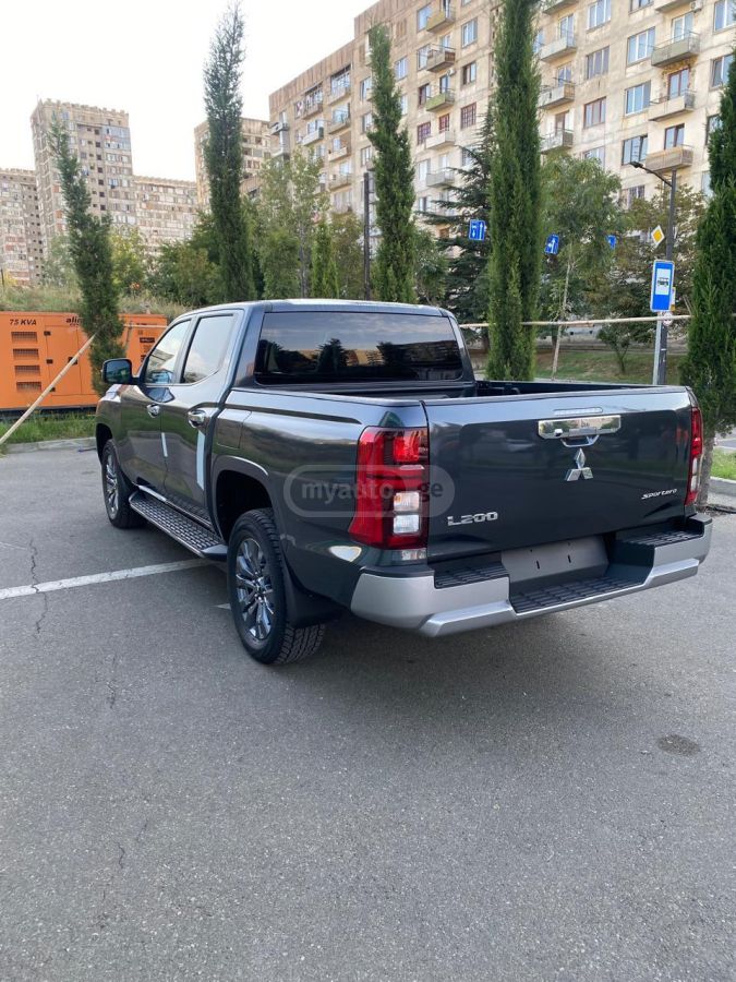 Mitsubishi L 200 - фото 7