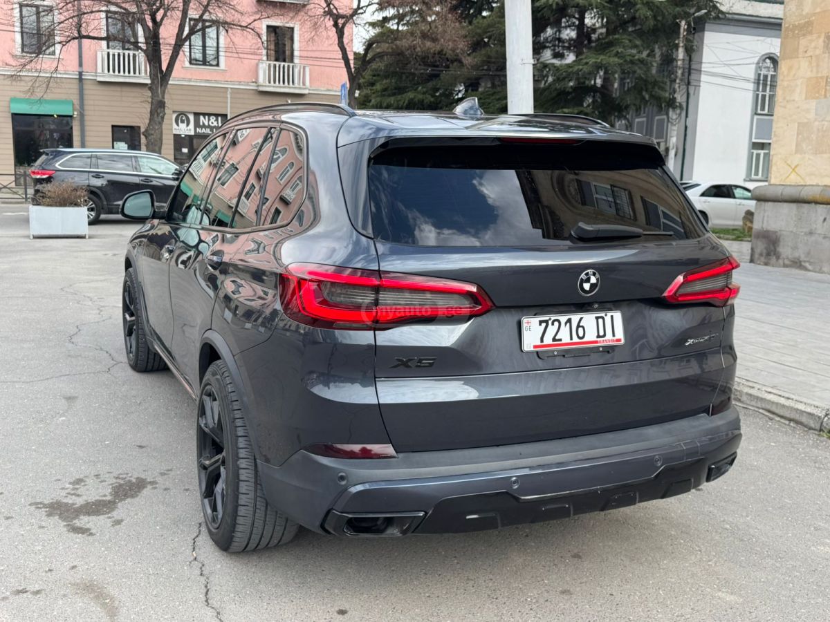 BMW X5 - фото 2