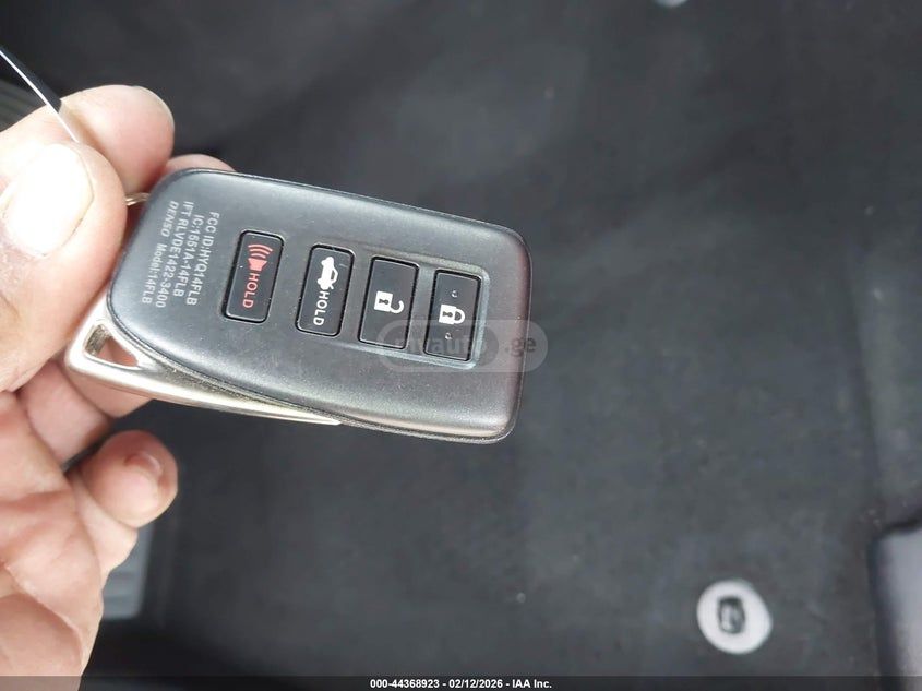 Lexus IS 300 2024 — миниатюра 10