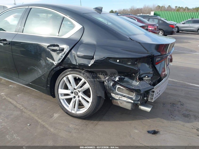 Lexus IS 300 2024 — миниатюра 6