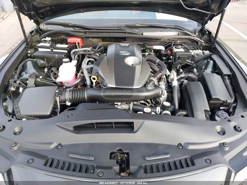 Lexus IS 300 2024 — миниатюра 9