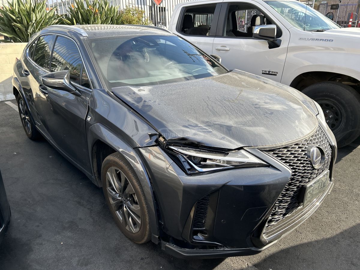 Lexus F SPORT 4dr All-Wheel Drive CV — миниатюра 2