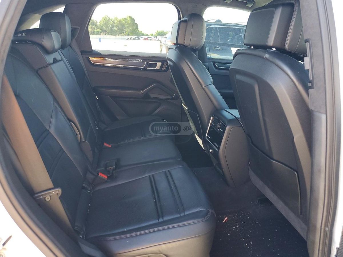 Porsche Cayenne S 2025 — миниатюра 11
