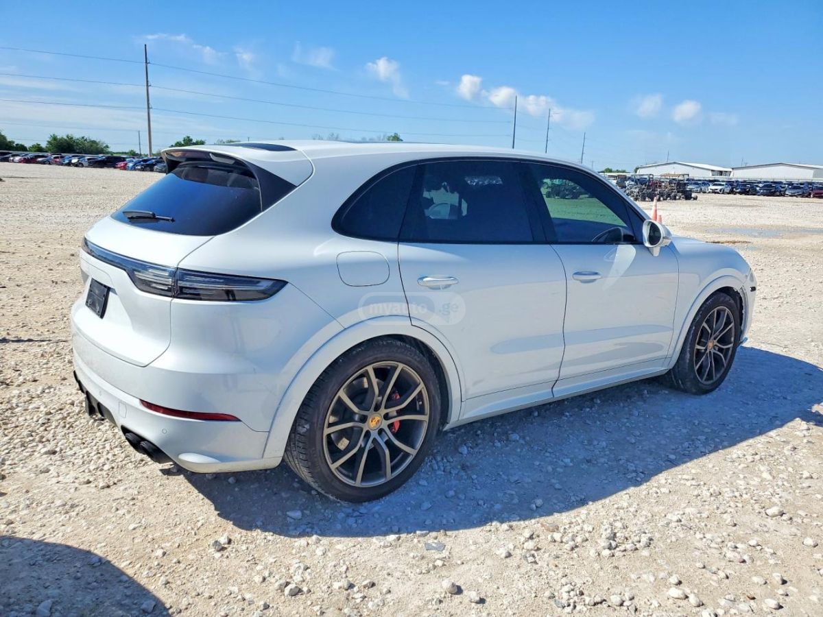 Porsche Cayenne S 2025 — миниатюра 3