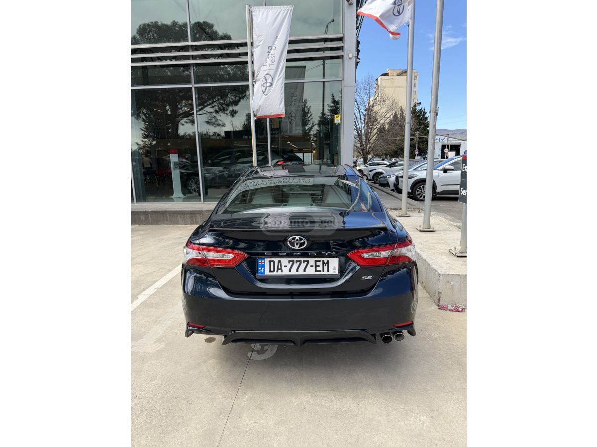 Toyota Camry - фото 6