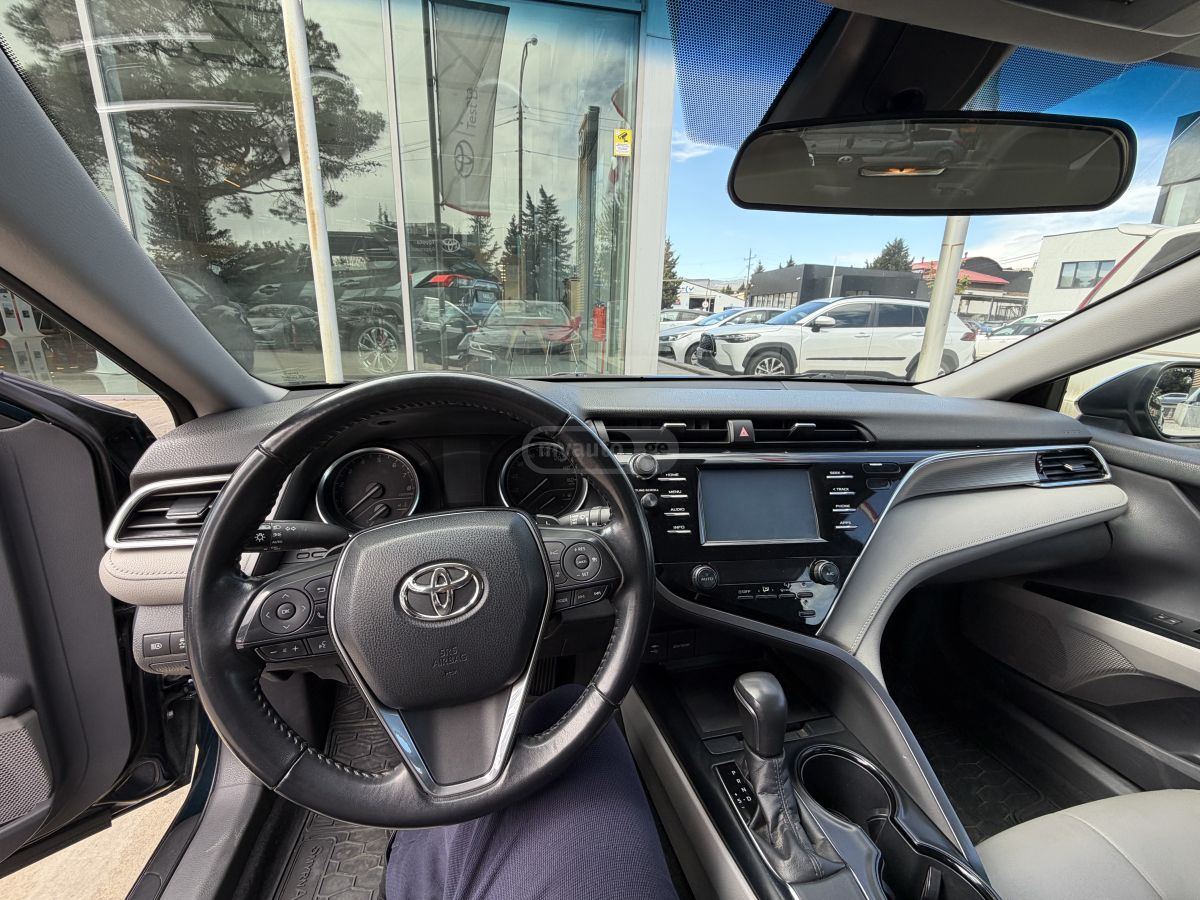 Toyota Camry - фото 9