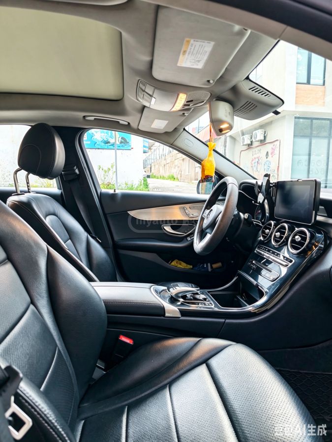 Mercedes-Benz C 300 - фото 8