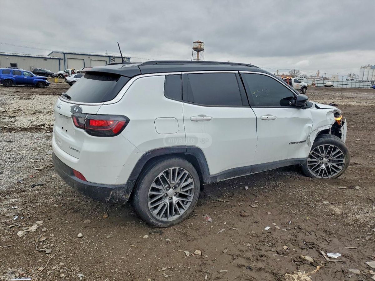 Jeep Limited 4dr 4x4 Automatic — миниатюра 3