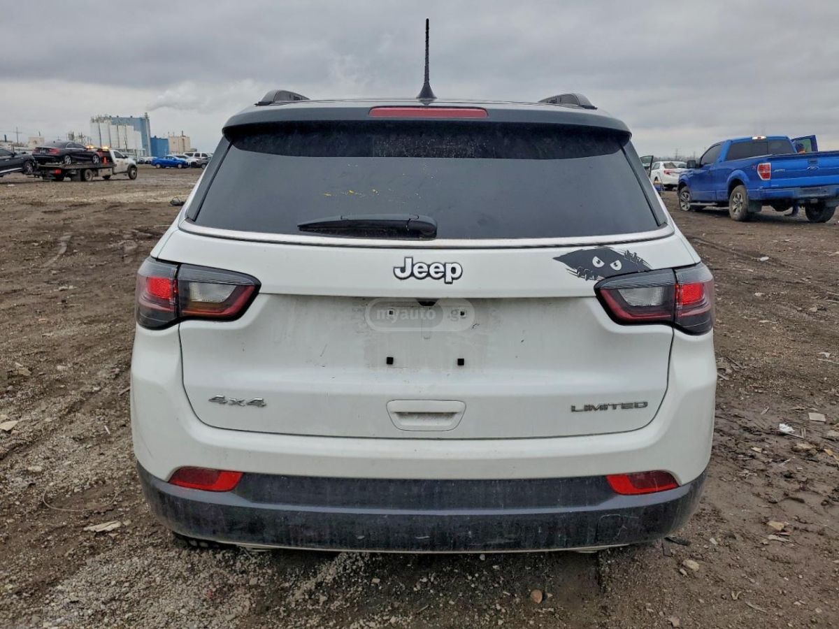 Jeep Limited 4dr 4x4 Automatic — миниатюра 6