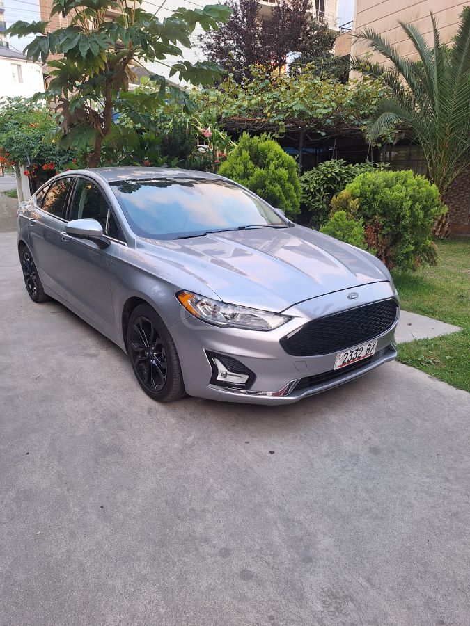 Ford Fusion - фото 1