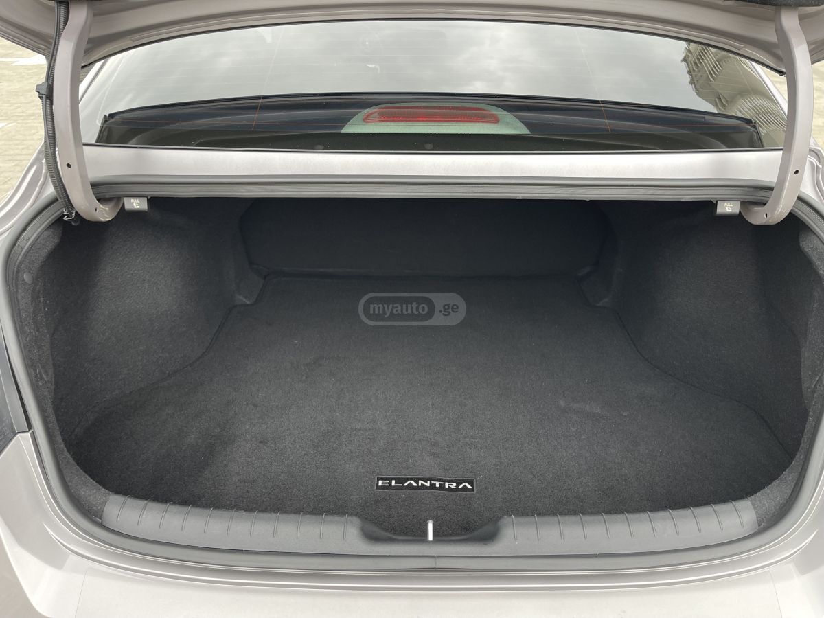 Hyundai Limited 4dr Sedan CVT — миниатюра 9