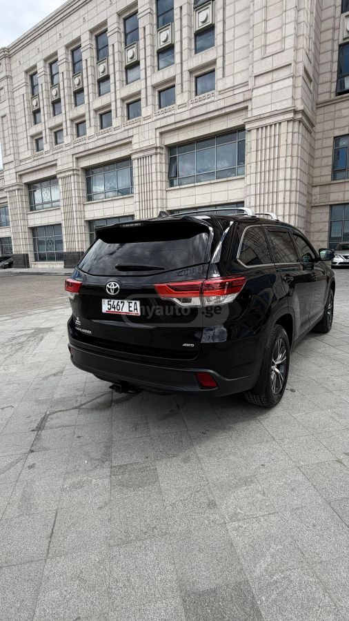 Toyota Highlander - фото 13