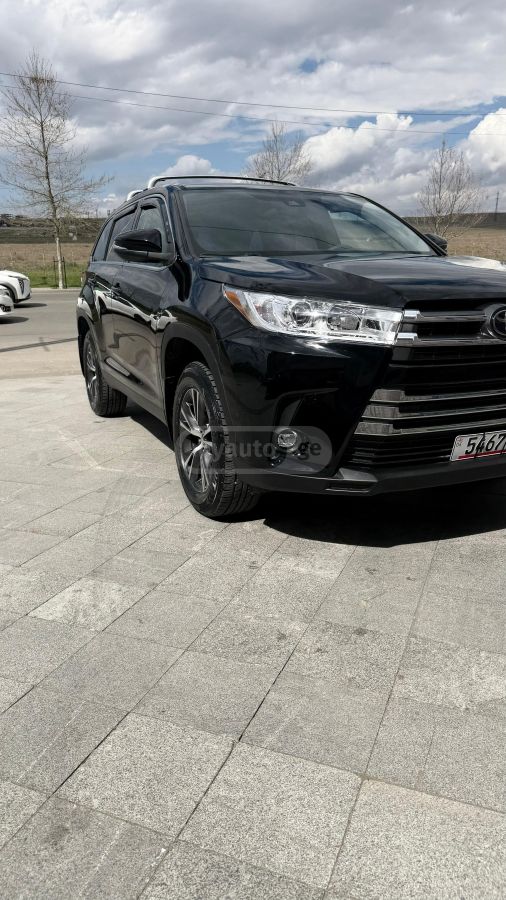 Toyota Highlander - фото 2