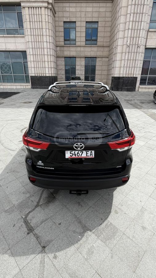 Toyota Highlander - фото 3