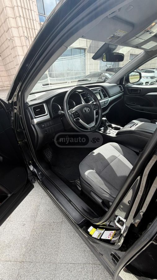 Toyota Highlander - фото 8